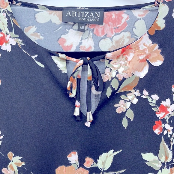 ARTIZAN Floral Blouse - Picture 2 of 3